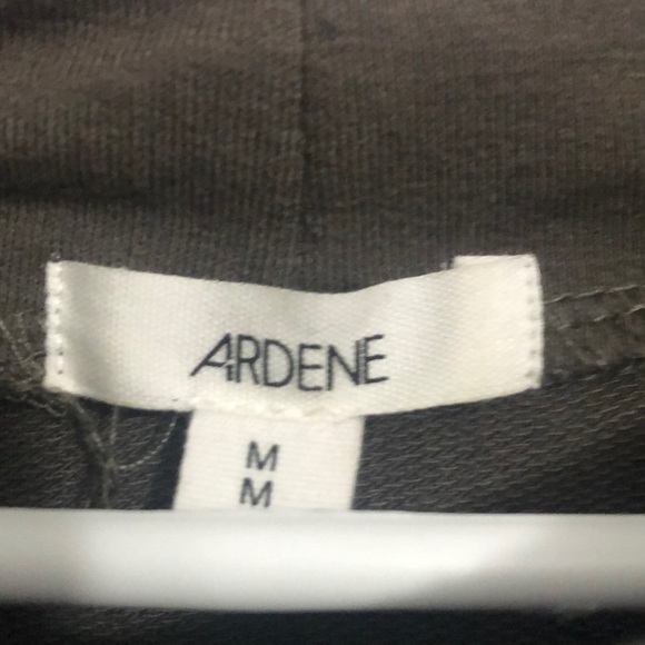 Army green twist front crop too - Picture 3 of 4